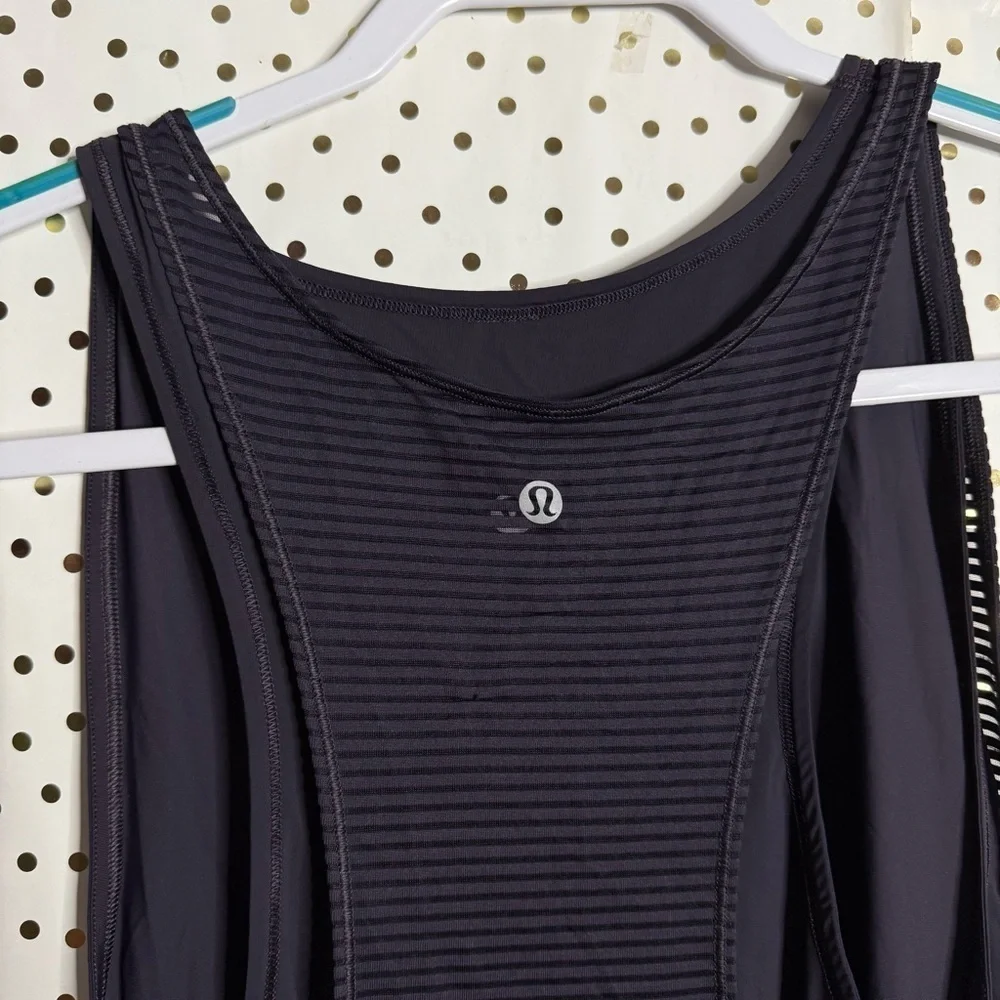 Lululemon Double Lined Women's Top